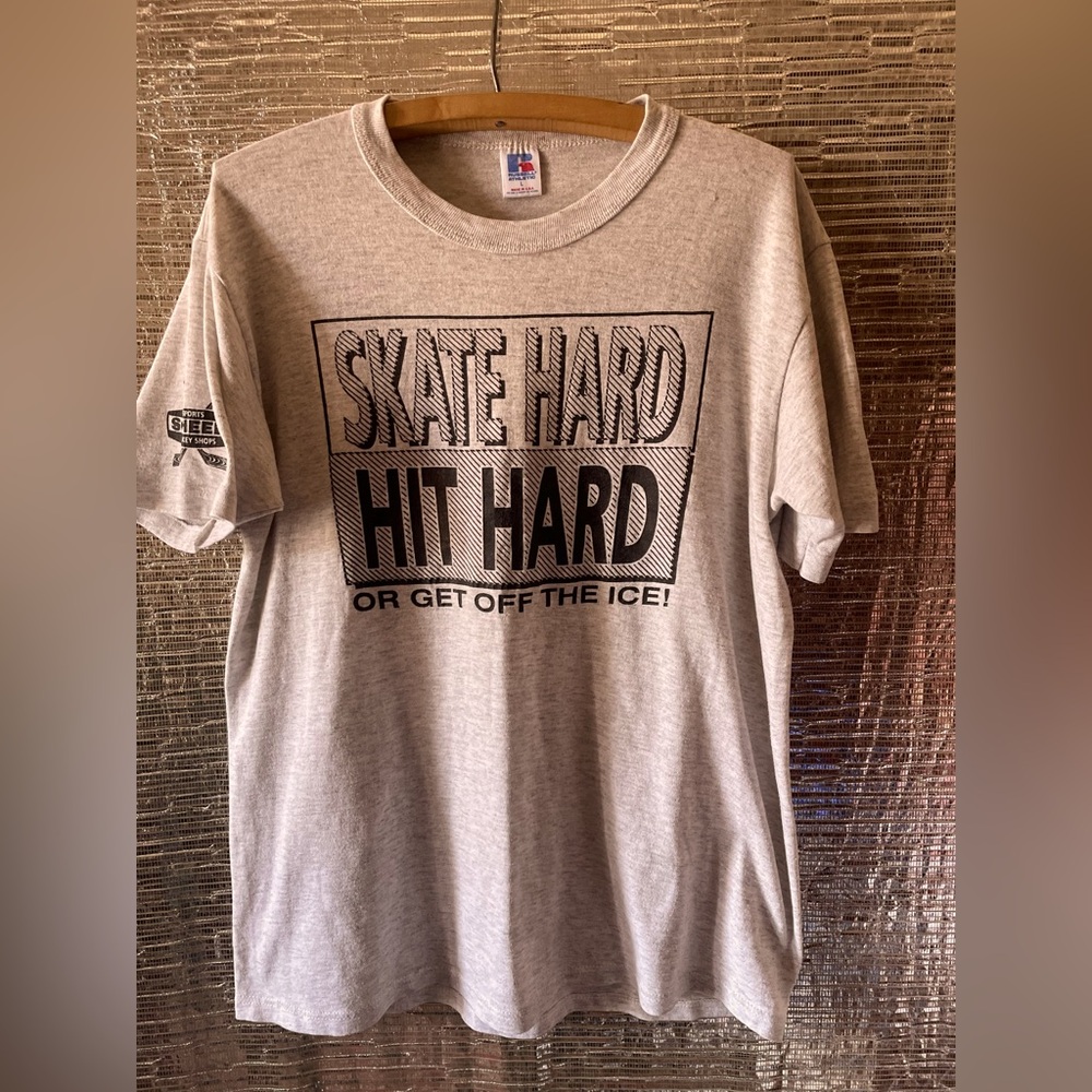 Vintage Russel brand T w hockey slogan